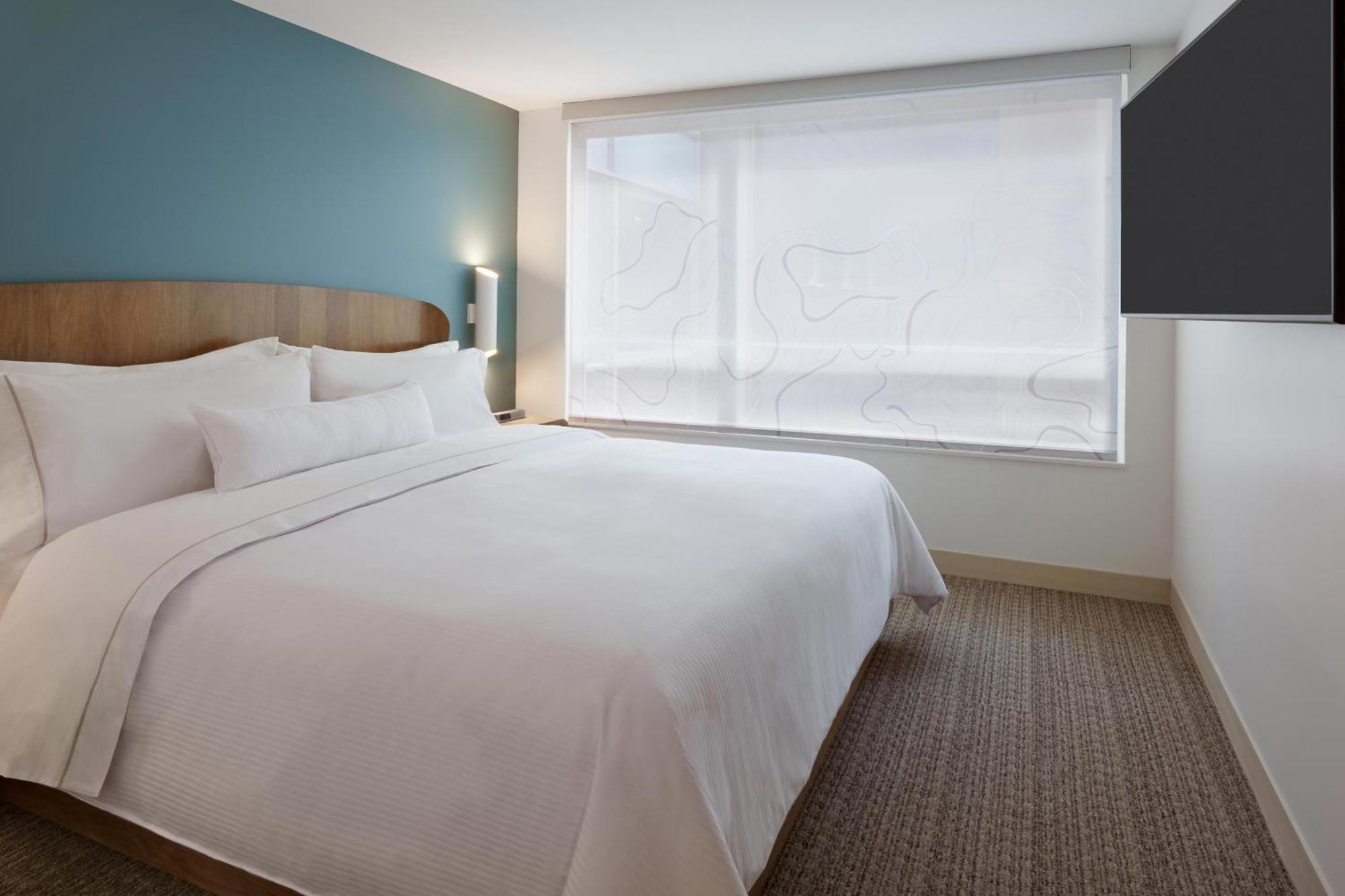Element Toronto Airport Hotel Mississauga Exterior photo