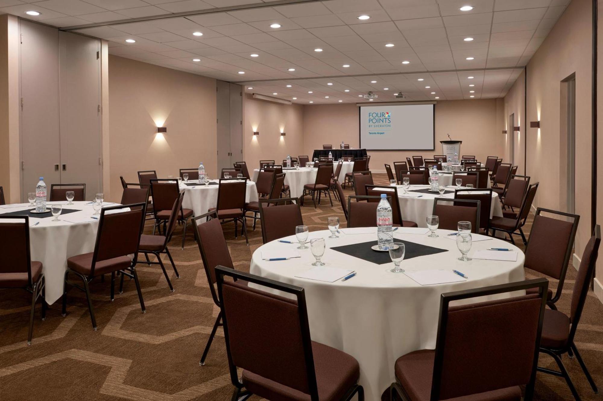 Element Toronto Airport Hotel Mississauga Exterior photo