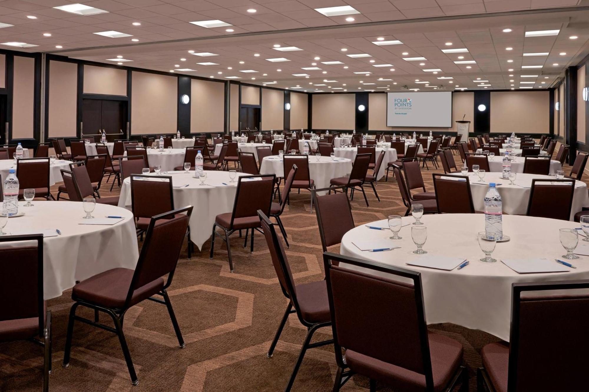 Element Toronto Airport Hotel Mississauga Exterior photo