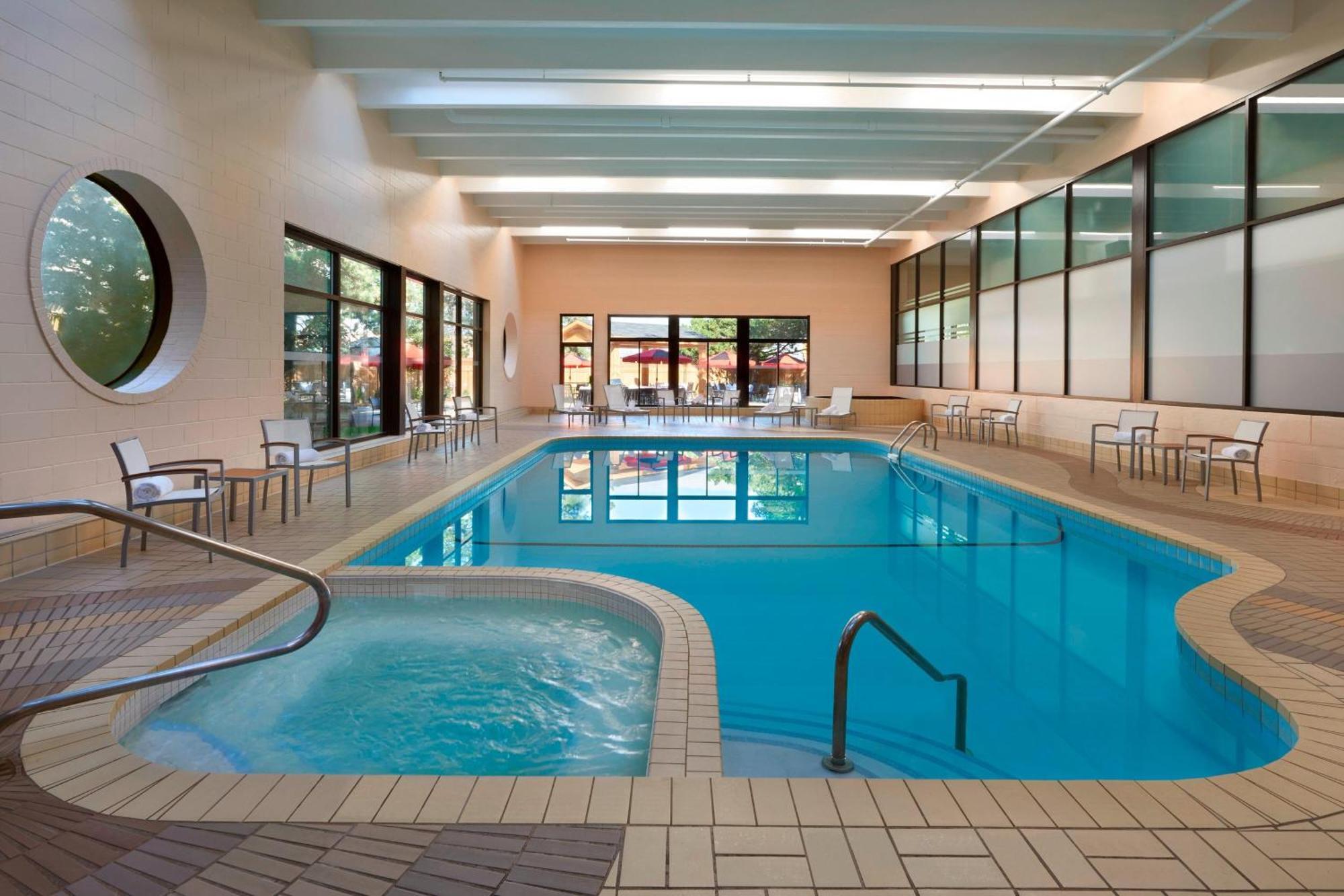 Element Toronto Airport Hotel Mississauga Exterior photo